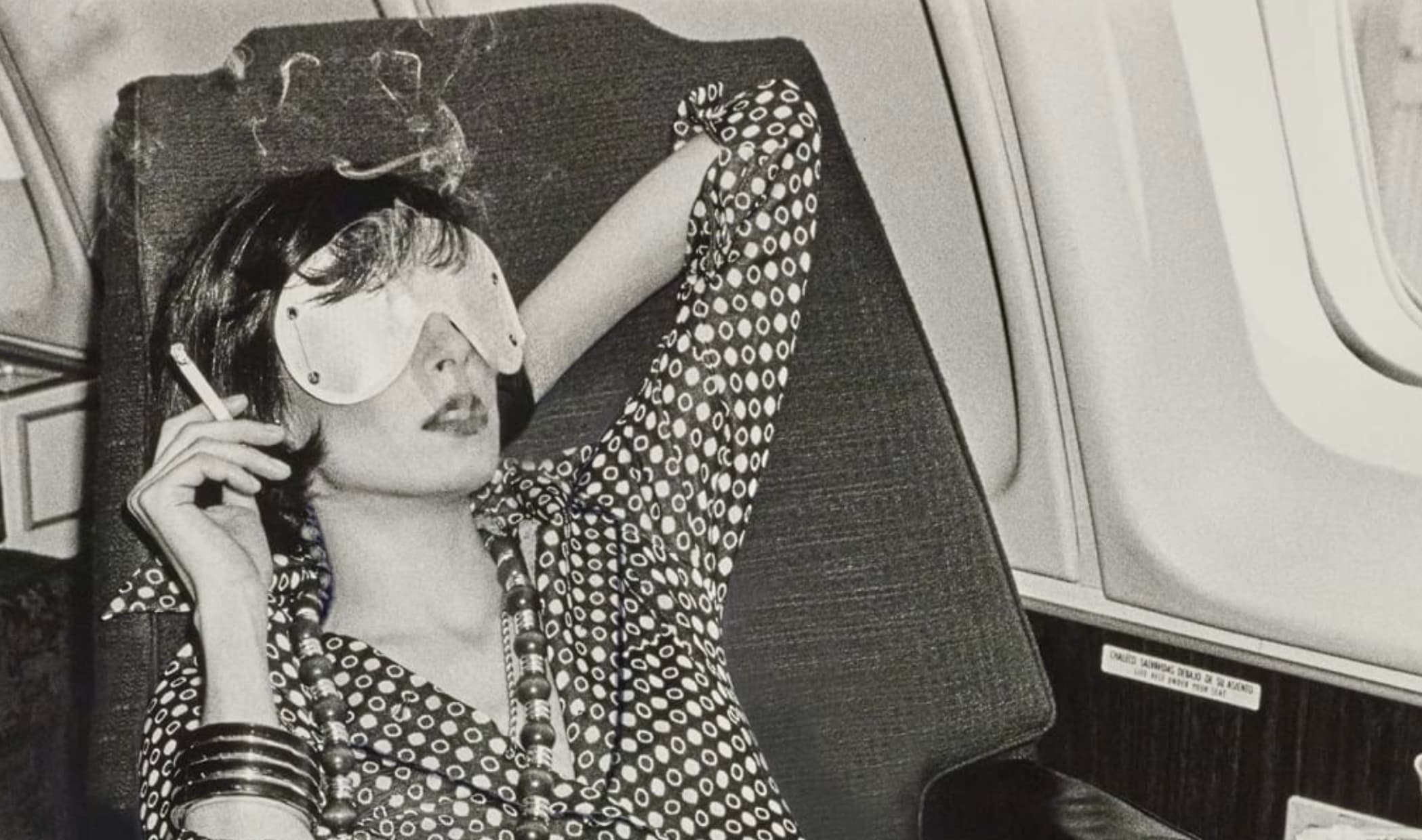 23 Pics of People Kicking it on '70s Flights That Prove We Need Time Travel Now